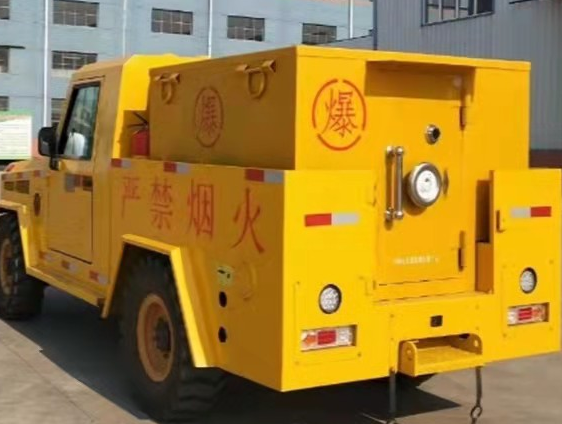泰山凯龙爆破器材运输车：保障爆破任务的安全运行